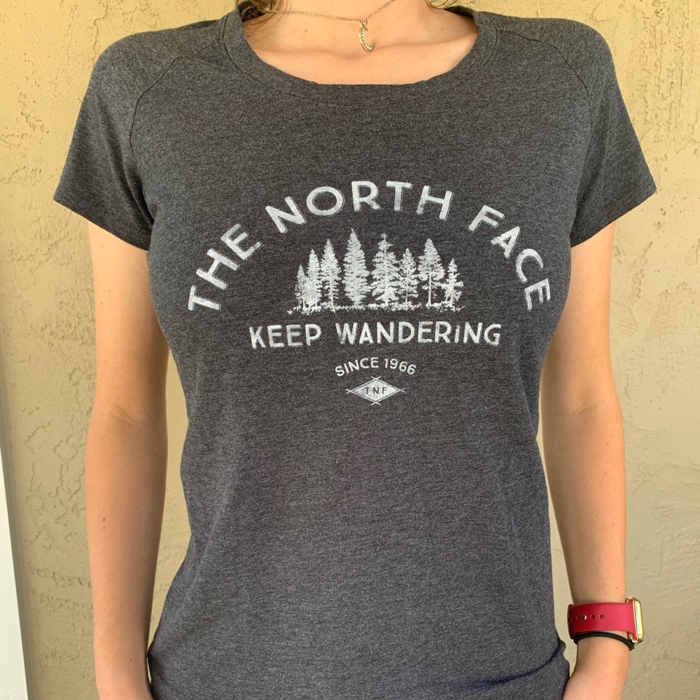 The North Face Women’s XS Fitted Dark Gray Shirt